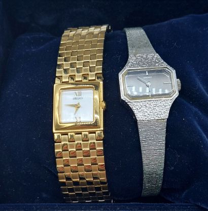 null SET 

including : 

-2 Seiko watches (with a case)

-8 rings

-a silver brooch...