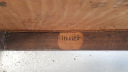 null THONET BANC, en bois, dossier ajouré et assise à décor de rinceaux, inscription...