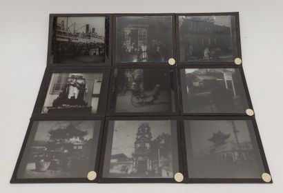 null ENSEMBLE DE 6 boites contenant des plaques photographiques en verre sur des...