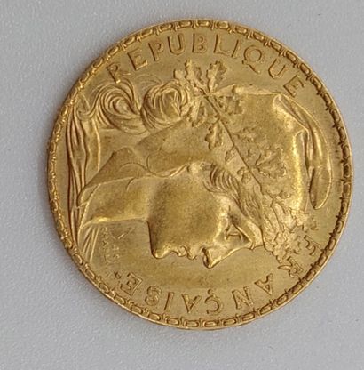 null Pièce de 20 frc en or de 1912, avers à décor du coq et revers à décor de Marianne

PB...