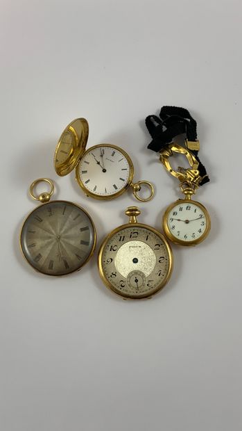 null LOT OF 4 GOUSSETS IN YELLOW GOLD 1/ Anonymous gusset, white dial with Arabic...