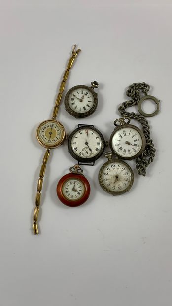 null LOT OF 6 NECK WATCHES Steel and gold plated watches, mechanical movement. Not...