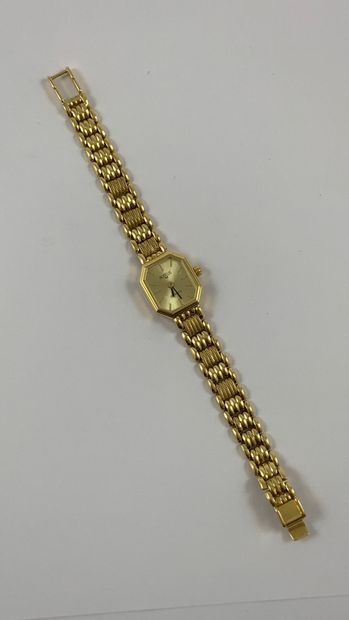 AUREUS Vers 1970. Montre bracelet en or jaune...