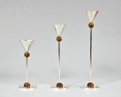VALENTI Suite of three lamps with conical...