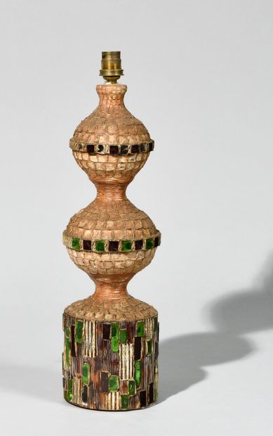 null LINE VAUTRIN (1913-1997), DANS LE GOUT DE Pied de lampe à double bulbe en céramique...