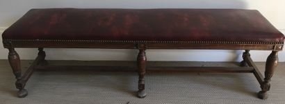 null Mahogany BILLIARD'S BENCH resting on six baluster feet with central crossbar....