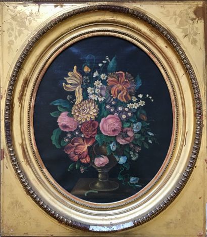 null FRENCH SCHOOL of the 19th century Bouquet of flowers in a vase Oil on canvas...
