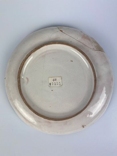 null TWO PLATES AND THREE TABLES in earthenware and modern porcelain (mismatched...