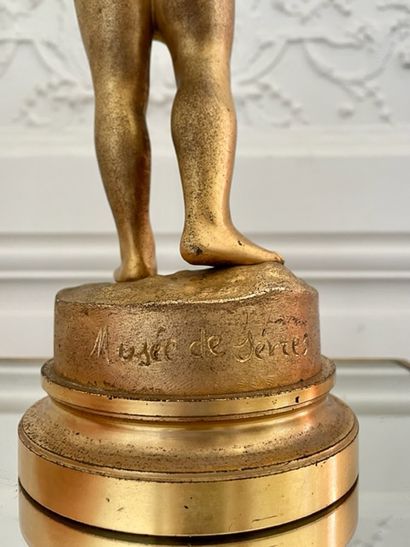 null Auguste MOREAU (1834-1917), Dans le gout de Amour à l'arc Bronze doré marqué...