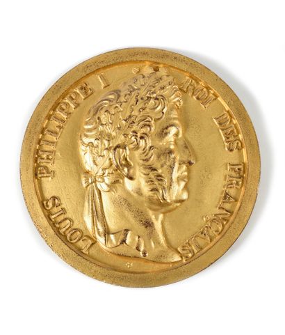 null Louis-Philippe, Roi des Français. Plaque murale ronde en fonte de fer dorée,...