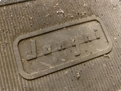 JONGHI 1954 Serial number: 20400


CGF - no key JONGHI is a trademark of


French...