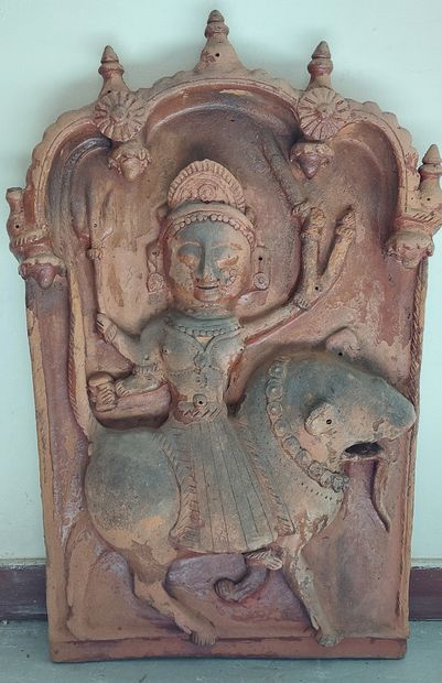 null INDE. Gujarat, terracotta bas relief SHIVAÏTE

H : 64 cm ; L : 41 cm
