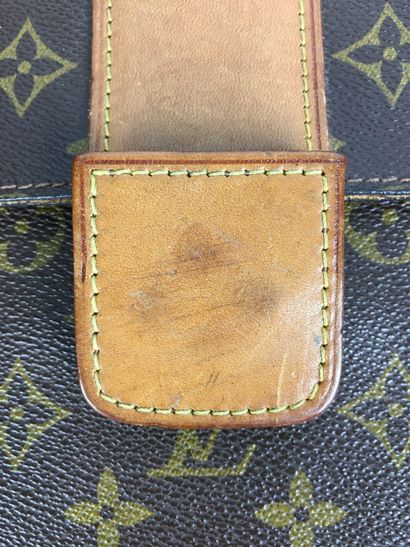 null LOUIS VUITTON Document holder in monogrammed canvas, snap closure, with three...