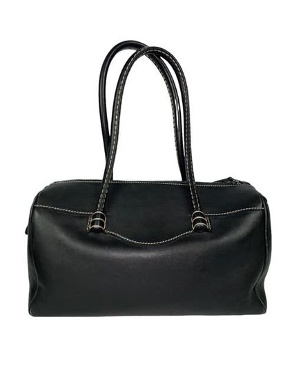null TOD'S Black leather bag with white stitching. H: 15 cm L: 30 cm Small wear to...