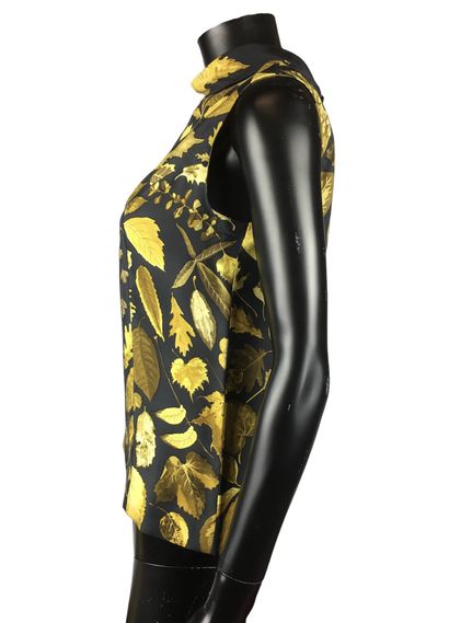 null HERMES PARIS Sleeveless blouse with hemmed collar in black and yellow silk decorated...