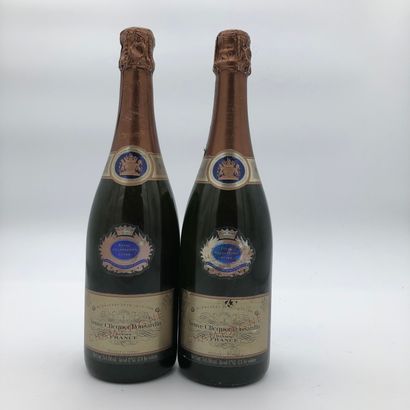 2 bottles Champagne Veuve Clicquot Ponsardin...