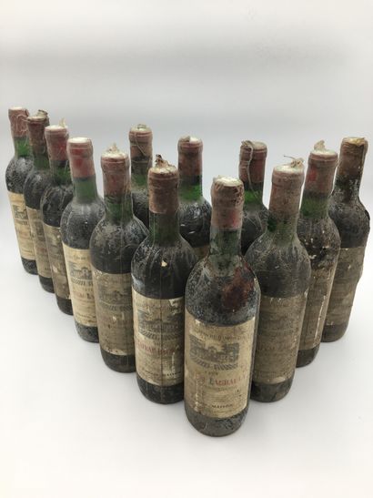 null 13 bouteilles Château Lagruaula 1970 Bordeaux 

(sans garantie d'état, pas de...