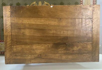 null TABLE BUREAU en bois naturel

Tiroir en ceinture 

H: 73 cm

L: 99 cm

P: 64...