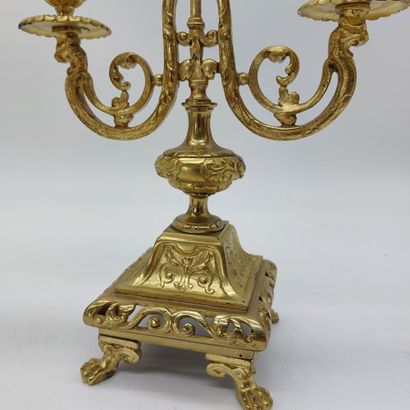 null Pair of ormolu and chased candelabra with two light arms, claw feet 

H : 32...