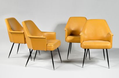 null CARLO PAGANINI (XXe)

Modèle « Campanula »

Suite de quatre fauteuils confortables...