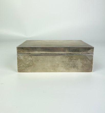 null English silver box 

Gross weight : 327g