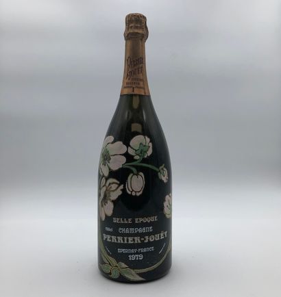 null 1 magnum CHAMPAGNE PERRIER-JOUËT 1979 Belle Epoque 

(Very lightly marked c...
