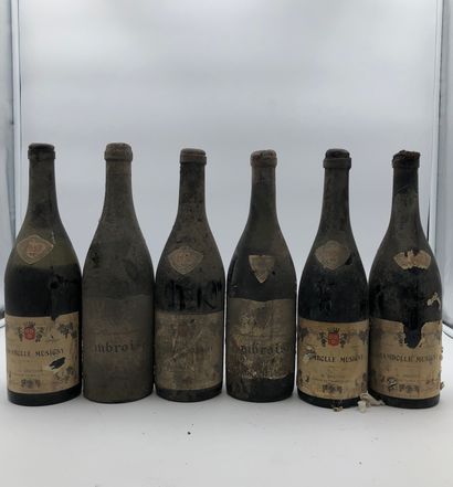 null 6 bouteilles : 4 CHAMBOLLE-MUSIGNY 1957 A. Drevon, 2 AMRBOISIE 

(N. me à b,...