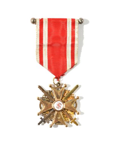 null ORDRE DE SAINT STANISLAS 

Croix de 3e classe à titre militaire. 

Poinçon de...