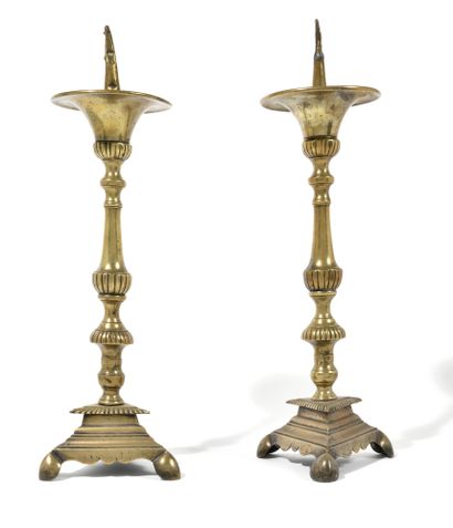 null PAIR OF CANDLESTICKS 
in bronze, vase-shaped shaft and baluster, high vase-shaped...