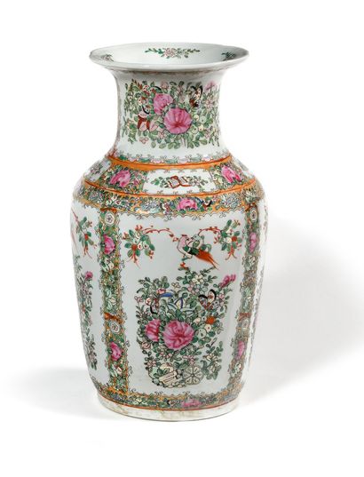 CHINA, CANTON
Polychrome porcelain vase decorated...