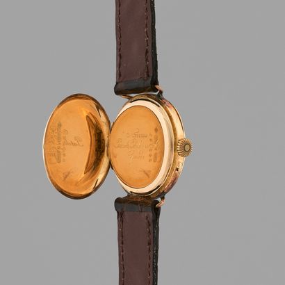 null PATEK PHILIPPE
Avant guerre.
Vers : 1910.
Rare montre bracelet début du siècle...