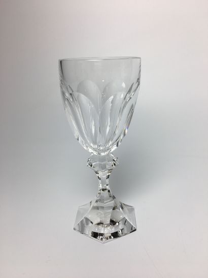 null SAINT LOUIS 
Partie de service de verres en cristal modèle CHAMBORD, comprenant...