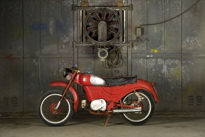 1957 Moto Guzzi In 1954, the Zigolo Sport model was born, while the turismo 


while...