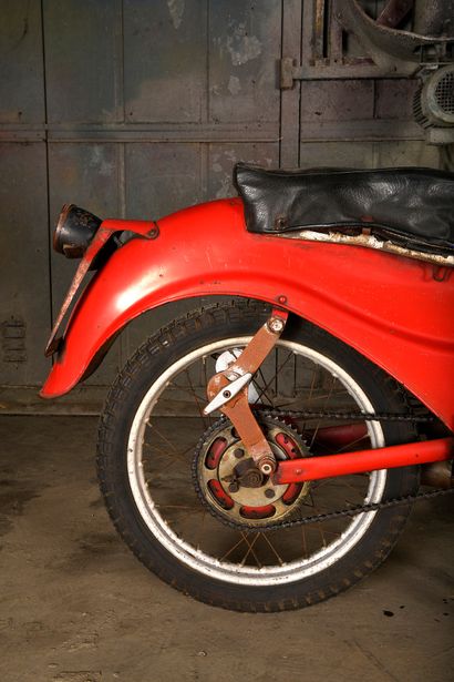 1958 Moto Guzzi In 1954, the Zigolo Sport model was born, while the turismo with...