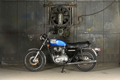 1978 Triumph Le T140 était la deuxième génération de la série Bonneville développée...