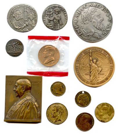 null Lot de 12 Médailles diverses

3 Reproductions en argent de la Monnaie de Paris...