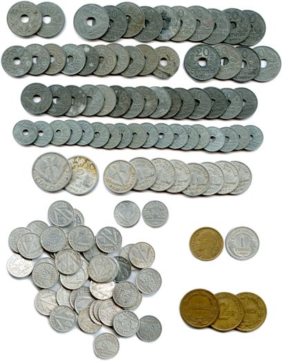 null Lot de 248 monnaies et jetons en divers métaux :

IIIè RÉPUBLIQUE 1871-1940...