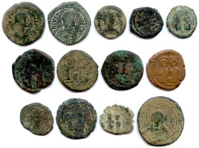 Lot de 13 monnaies Byzantines en bronze:

Anastase...