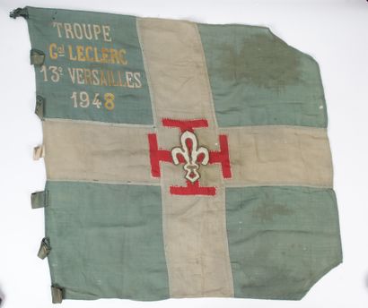 BEAUSSANT Scouts : drapeau de troupe du général...