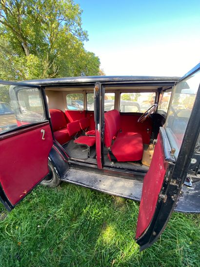 1930 CITROEN TYPE AC4 
Serial number 118703



Limousine with 2 folding seats 


French...