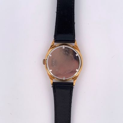 null YEMA "kid

Classic watch for men.

Circa 1960.

Series : 4847. 

Case : Gold...