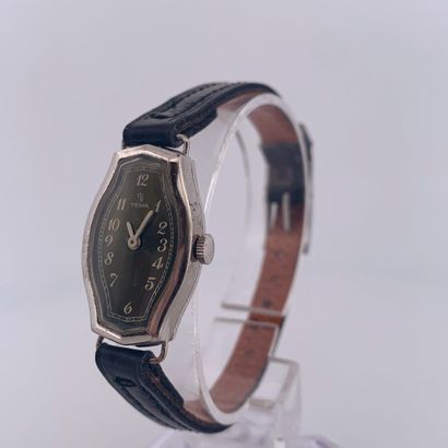 null YEMA

Classic woman's watch.

Series: 97616. 

Case : Solid silver.

Movement...