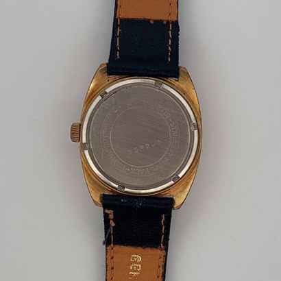 null YEMA

Classic watch for men.

Circa 1970.

Series : 952255. 

Case : Gold plated.

Movement...