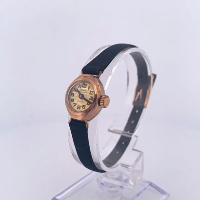 null YEMA

Classic woman's watch.

Series: 757609. 

Case : Gold plated.

Movement:...