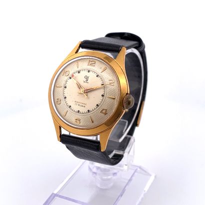 null YEMA

Classic watch for men.

Circa 1950.

Series : 14325. 

Case : gold plated.

Movement:...