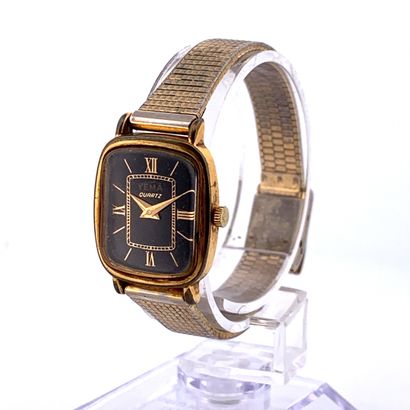 null YEMA

Classic woman's watch.

Series: P15563. 

Case : Gold plated.

Movement...