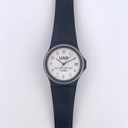 null YEMA

Classic watch for men.

Series: Sans. 

Case : Steel.

Movement : Quartz.

Bracelet...