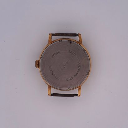 null YEMA

MONTRE classique homme.

Vers 1970.

Série : 065132. 

Boitier : Plaqué...