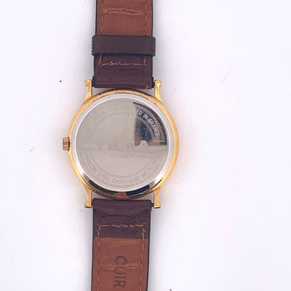null YEMA

Classic woman's watch.

Series: Y85Q83. 

Case : Gold plated.

Movement:...