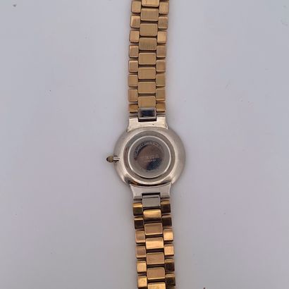 null YEMA

woman's watch.

Series: Q25W39P. 

Case: Steel and gold plated.

Movement:...